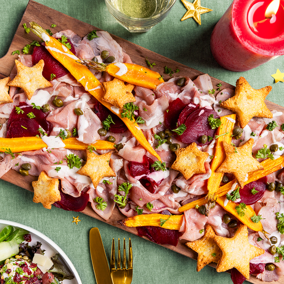 Vitello tonnato met geroosterde bospeen