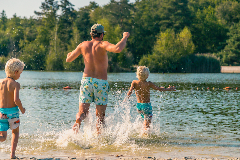 Geniet van de zomerse dagen bij EuroParcs!