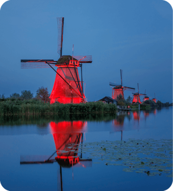 Gebouwen kleuren rood op 29 september