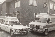 ambulances bij het kantoor aan de Achterweg
